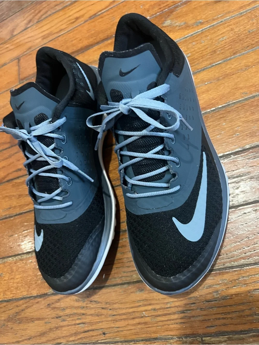 Nike Men’s Black and Blue Athletic Running Shoes size 11